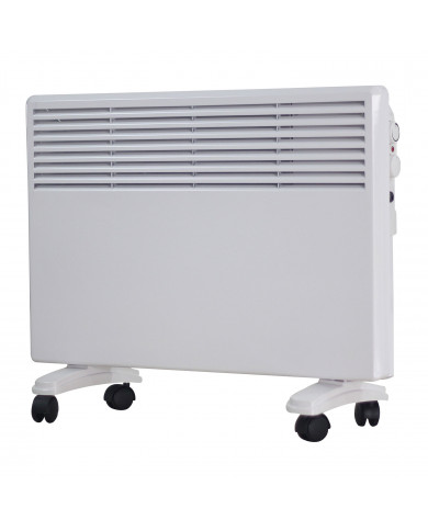 Solución elegante del diseño del sistema de calefacción de la casa.  radiador calefactor vertical corto montado sobre pared blanca, decorado con  rodapié blanco.